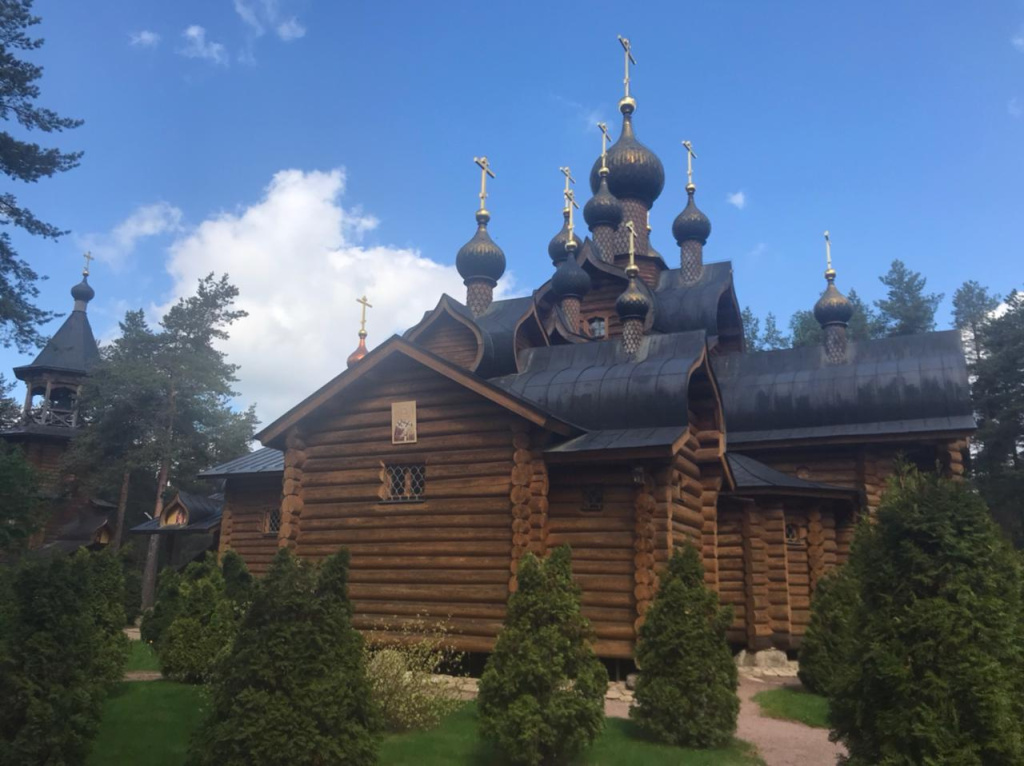 Храм Всех Русских Святых в поселке Сосново