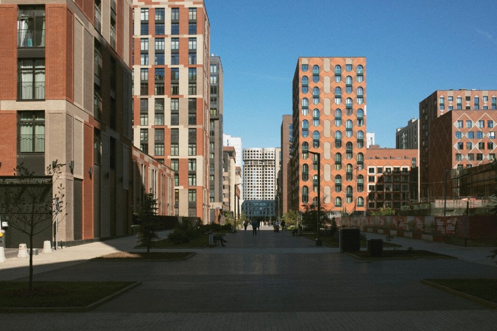 daylight-analog-city-landscape-with-buildings_23-2149661400.jpg